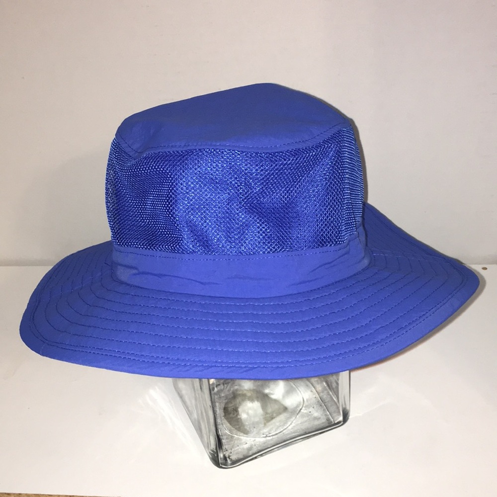 CAMPTRACE KIDS SIZE L SUN HAT WITH NECK PROTECTION ADJUSTABLE CHIN STRAP